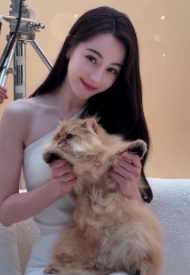 AI脱衣迪丽热巴绝密作品1V500M仙姿玉魄