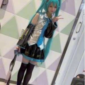 萌妹小圆初音cos推特视频1部787MB超可爱