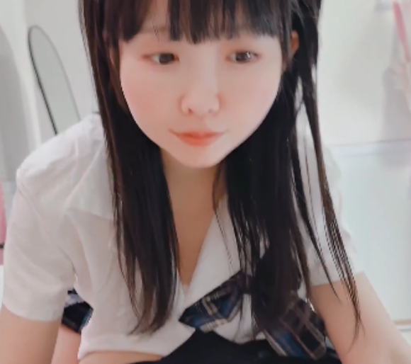 小蜜桃yurinslittlepeach浴室浪花11部4.8G优质水灵