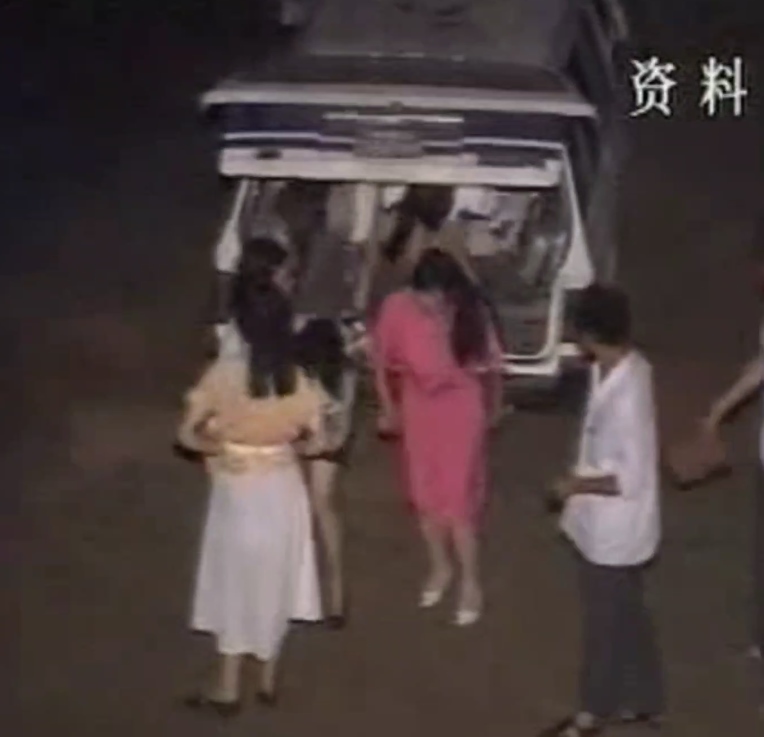 街拍猎奇纪实绝密展示多视角415MB