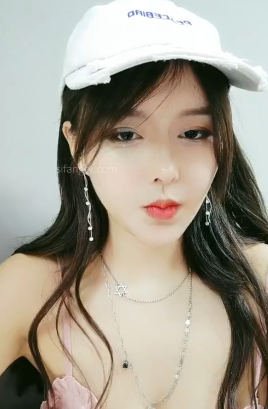 蜜桃臀唐泽雪推特271V露脸合集99G顶不住