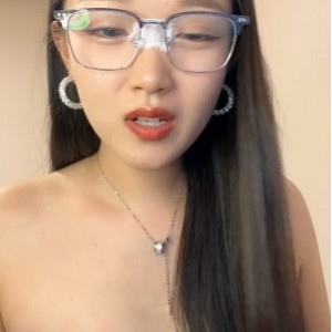 妹子叭嗦眼镜御姐合集57部48.6G腿控福音