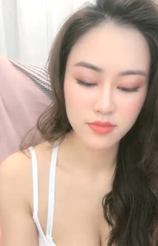 劲爆小叶璇43v合集26.9g推特展示