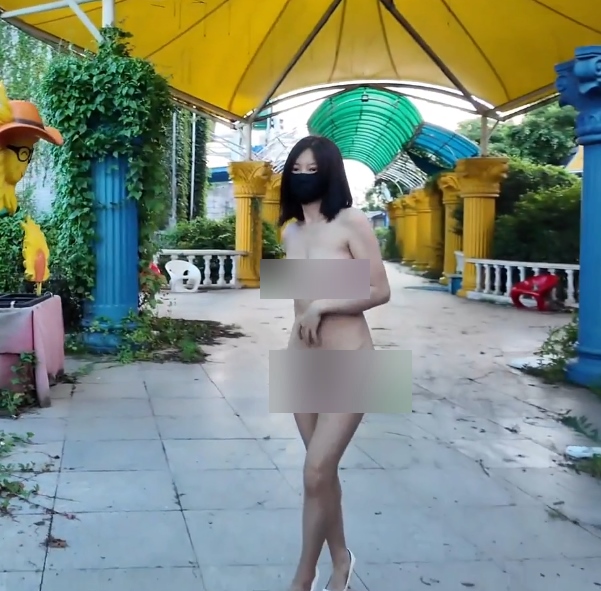 cikaimoon废弃游乐场多部1.63G深夜福利