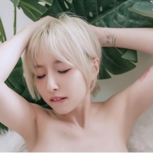 黎菲儿JVID私藏套图36套17.9g蜜桃臀杀