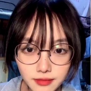 大眼萌妹精湛吹奏128部合集5.7G私密展示太撩人