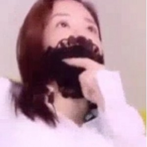 恋儿抖音双视角PK边抖边展示2V1.05G丰满又撩人