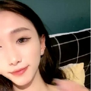 某音网红小甜甜超辣手指热舞1V视频347M骚气十足美臀诱人